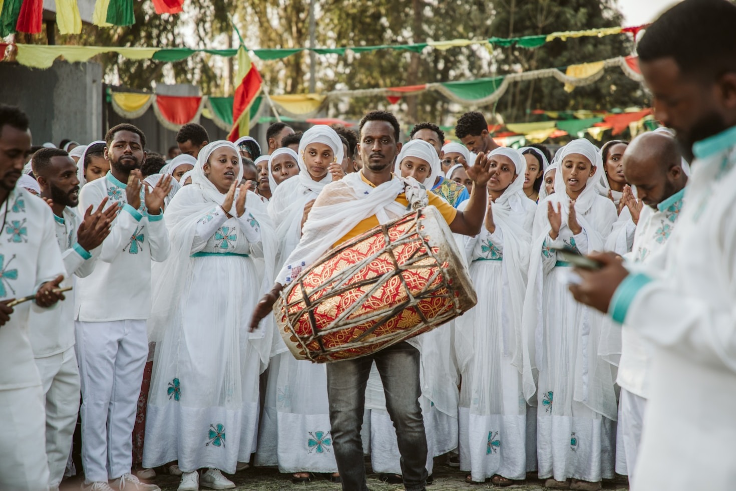 How To Choose Authentic Traditional African Attire